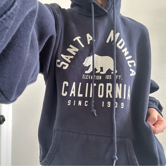 Santa Monica Hoodie - Picture 2 of 8